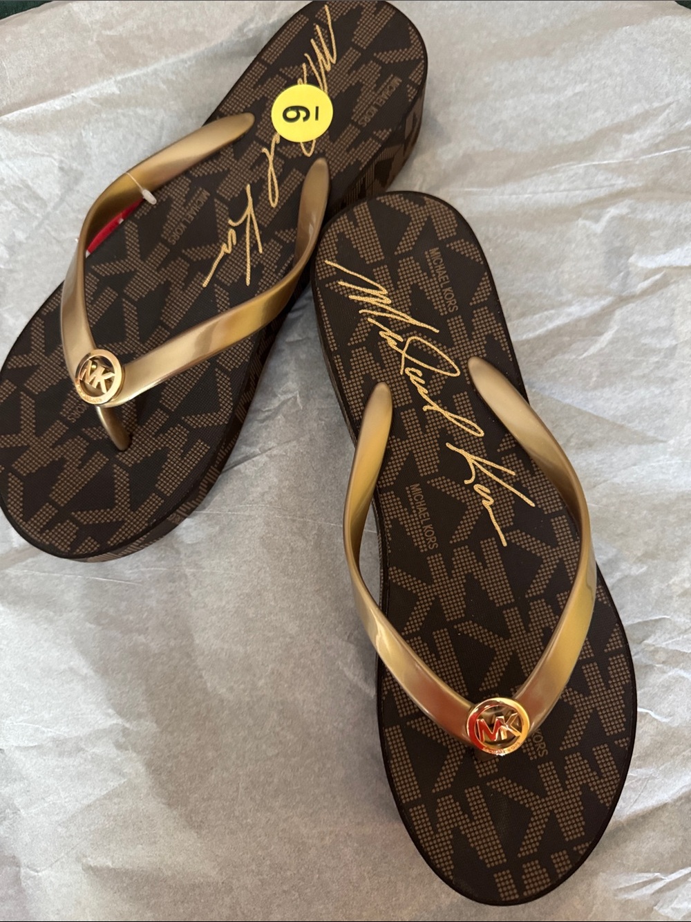 Michael Kors Gold Strap Brown Monogram Flip Flops - Picture 3 of 7